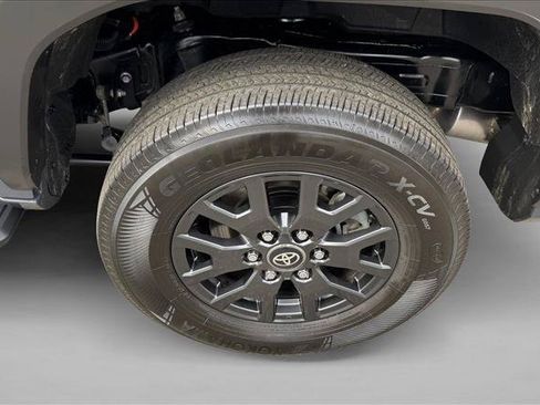 Certified 2025 Toyota 4Runner SR5 AWD/4WD image 9