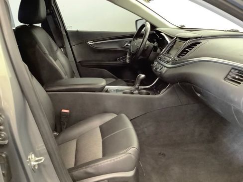Used 2018 Chevrolet Impala LT FWD image 26