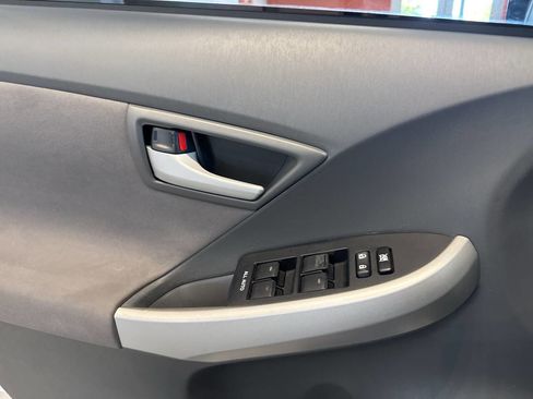 Used 2011 Toyota Prius Two image 32