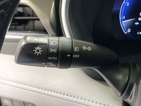 Used 2023 Toyota Highlander Limited image 35