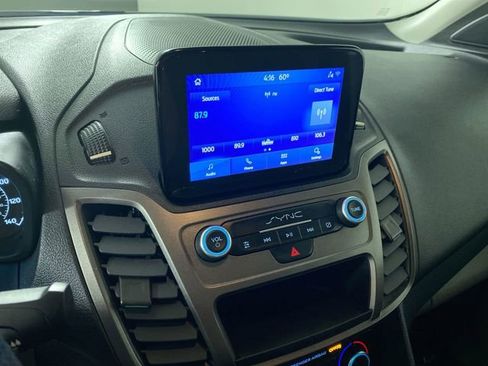 Used 2022 Ford Transit Connect XLT image 6