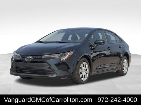 Used 2025 Toyota Corolla LE FWD image 5
