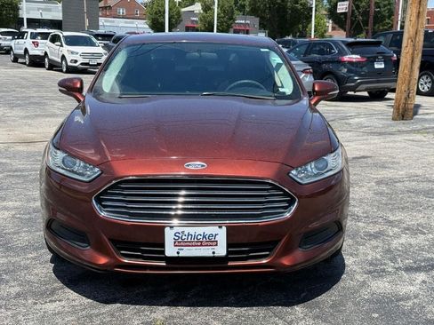 Used 2016 Ford Fusion SE FWD image 10