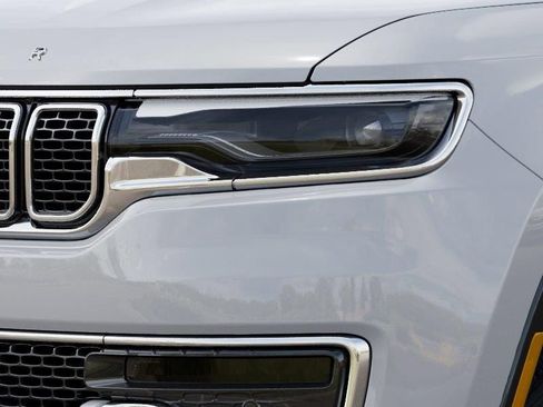 New 2025 Jeep Wagoneer L Series III w/ Premium Group I image 10