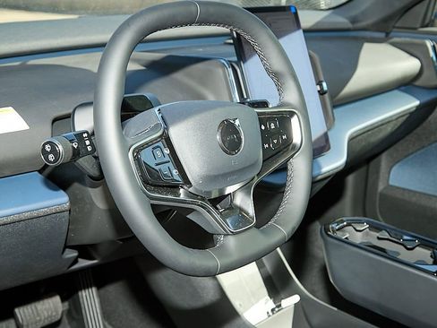 New 2026 Volvo EX30 Ultra w/ Protection Package Premier AWD/4WD image 13