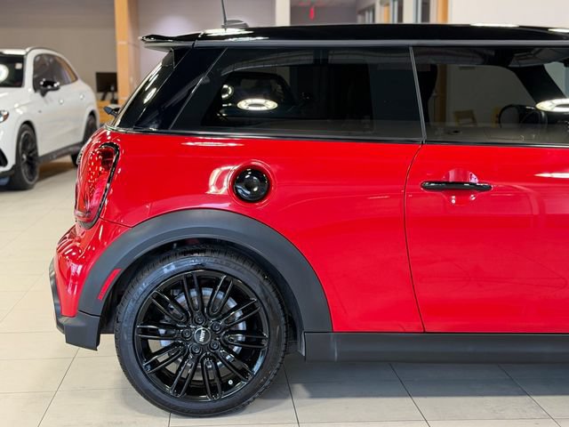 Used 2023 MINI Cooper S w/ Signature Upholstery Package FWD image 15