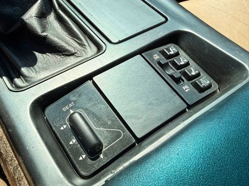 Used 1994 Chevrolet Corvette Convertible RWD image 37