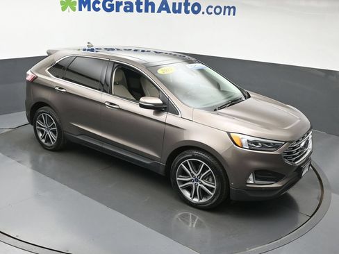 Used 2019 Ford Edge Titanium w/ Equipment Group 301A AWD/4WD image 3