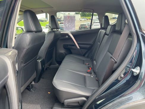 Used 2018 Toyota RAV4 Limited FWD image 9