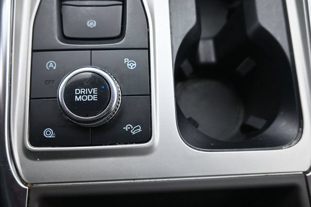Used 2022 Ford Explorer Platinum w/ Equipment Group 601A AWD/4WD image 32