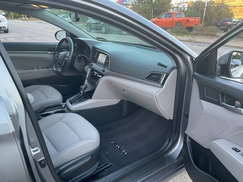 Used 2018 Hyundai Elantra Value Edition image 18