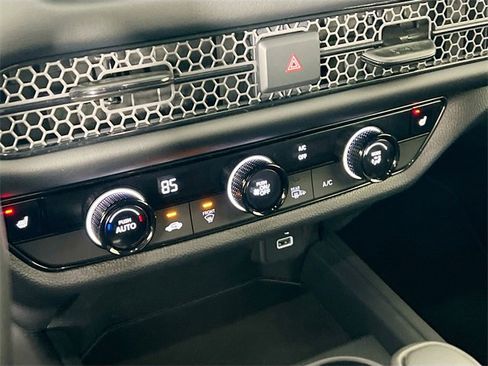 Certified 2025 Honda HR-V Sport image 14