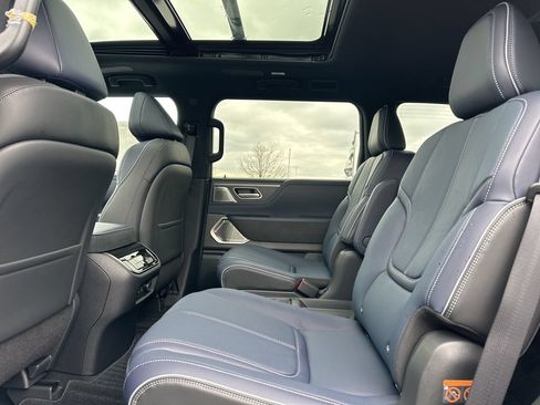 New 2026 INFINITI QX80 4WD w/ Sport Exterior Package image 35