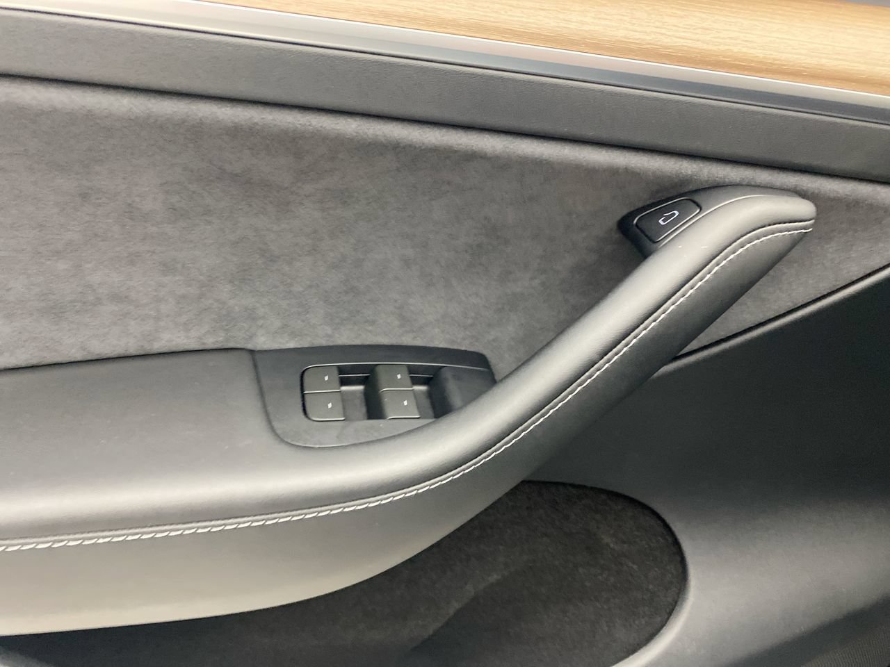 Used 2023 Tesla Model Y Long Range AWD/4WD image 12