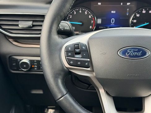 Used 2022 Ford Explorer Limited w/ Equipment Group 301A image 33