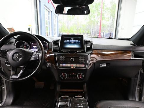Used 2017 Mercedes-Benz GLS 550 4MATIC image 25