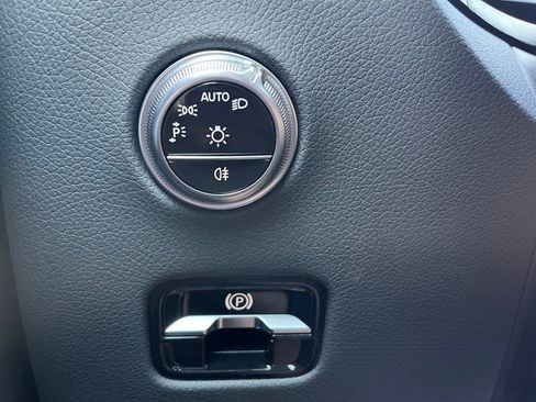 Used 2025 Mercedes-Benz GLC 43 AMG 4MATIC image 18