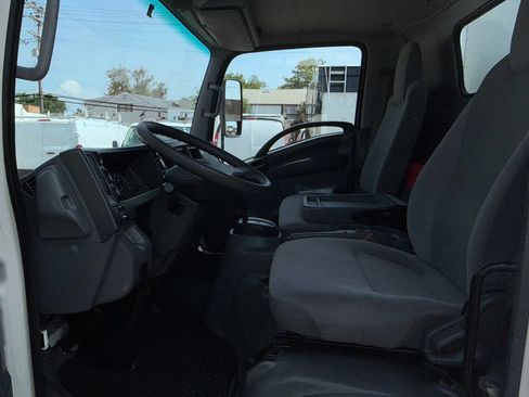 Used 2021 Isuzu NPR RWD image 10