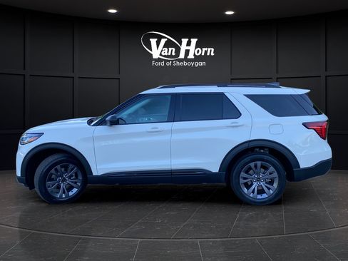 New 2026 Ford Explorer Active w/ Active Comfort Package AWD/4WD image 4