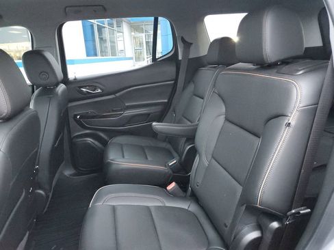 Certified 2022 GMC Acadia AT4 w/ Preferred Package image 39