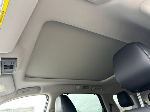 New 2025 Nissan Pathfinder Platinum image 36