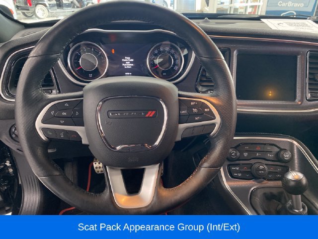 Used 2016 Dodge Challenger R/T Scat Pack w/ Leather Interior Group RWD image 7
