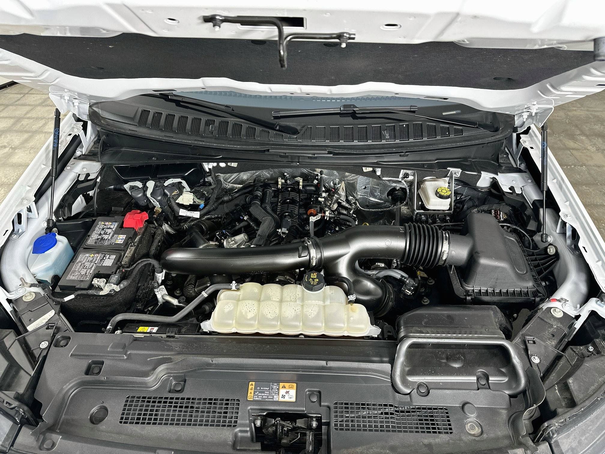 Used 2025 Ford Expedition Active AWD/4WD image 37