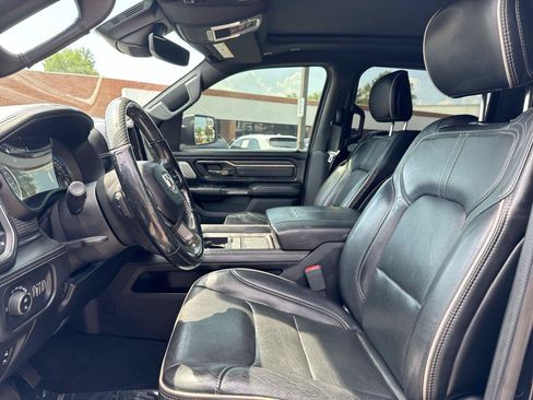 Used 2019 RAM 1500 Limited AWD/4WD image 3