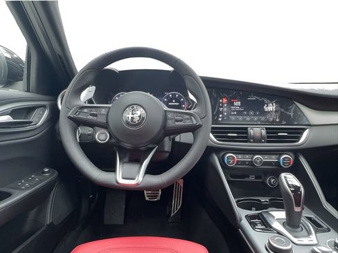New 2025 Alfa Romeo Giulia image 41