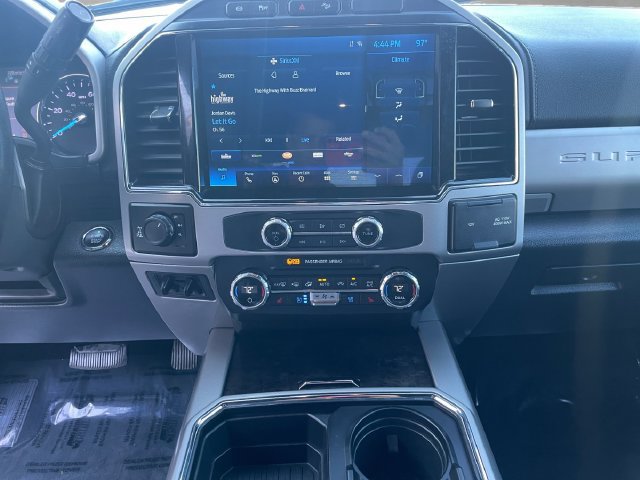Used 2022 Ford F350 Lariat w/ Lariat Ultimate Package AWD/4WD image 4