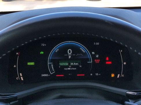 Used 2025 Toyota Camry SE FWD image 23