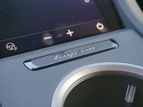 New 2026 Porsche Taycan 4S AWD/4WD image 17