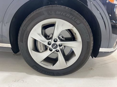 Used 2026 Genesis GV70 2.5T Advanced image 5