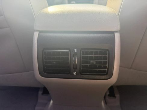 Used 2012 Toyota Camry XLE FWD image 20