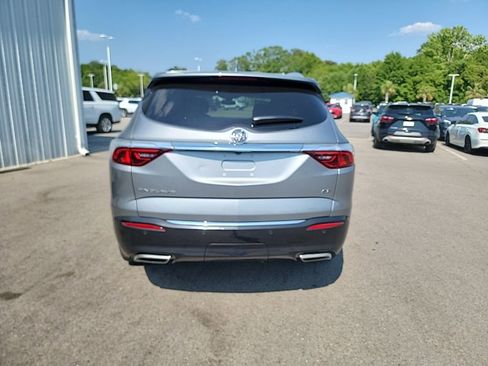 Used 2023 Buick Enclave Essence w/ Sport Touring Edition image 4