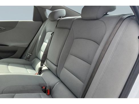 Used 2022 Chevrolet Malibu LT FWD image 13