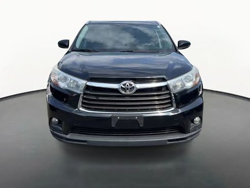 Used 2016 Toyota Highlander XLE image 1