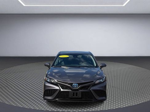 Used 2023 Toyota Camry SE FWD image 2