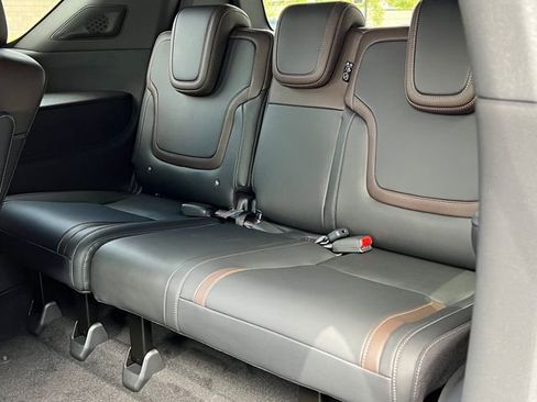 New 2026 Nissan Armada SL w/ Captain's Chari Seat Package image 25