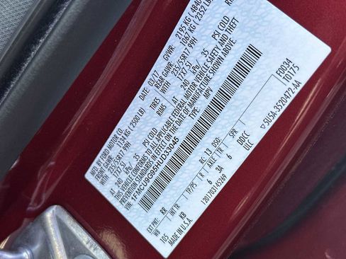 Used 2017 Ford Escape SE w/ Equipment Group 201A image 28