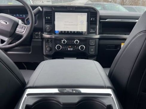 New 2025 Ford F350 Lariat w/ Lariat Ultimate Package image 39