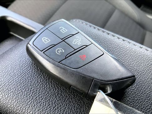 Used 2024 Chevrolet Silverado 1500 LT AWD/4WD image 15
