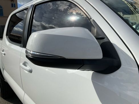 Used 2019 Toyota Tacoma TRD Off-Road w/ TRD Premium Off Road Package image 75