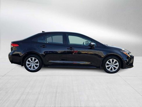 Used 2025 Toyota Corolla LE image 17