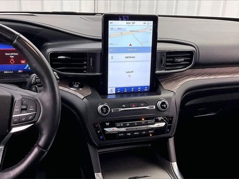 Used 2020 Ford Explorer Platinum w/ Premium Technology Package image 6