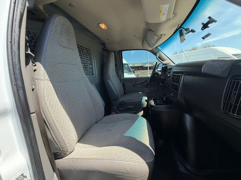 Used 2022 GMC Savana 2500 w/ Driver Convenience Package RWD image 17