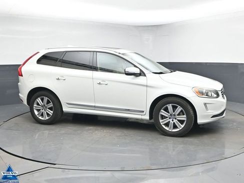 Used 2016 Volvo XC60 T6 w/ Proximity Package image 1