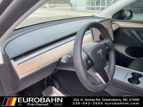 Used 2024 Tesla Model Y Long Range image 7