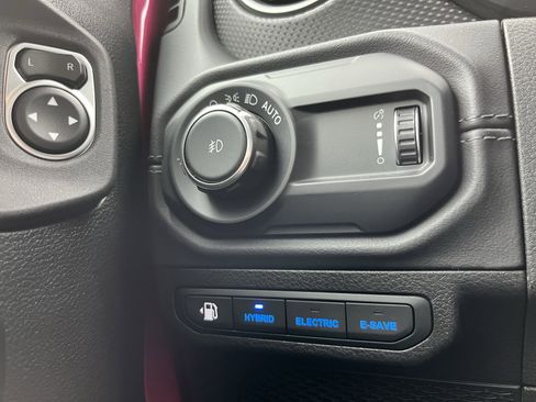 Used 2024 Jeep Wrangler Unlimited Rubicon 4xe w/ Convenience Group image 33