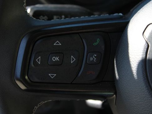 Used 2025 Jeep Wrangler Unlimited Rubicon AWD/4WD image 23